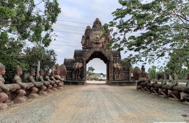 Wat Sowann Thamareach Phnom Penh Cambodia image